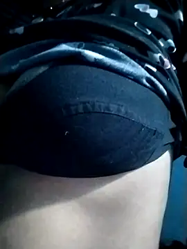 Hot-qwer online show from 03/24/26, 10:37