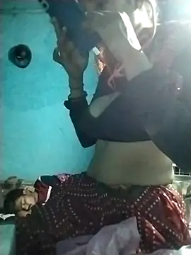 Hot-qwer online show from 03/28/26, 08:52