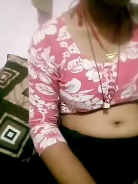 Hot-qwer online show from 03/31/26, 04:51