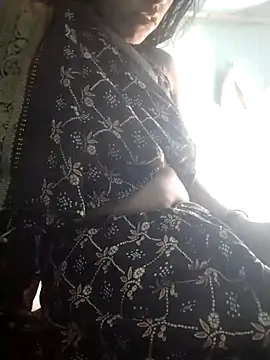 Hot-qwer online show from 04/01/26, 07:53