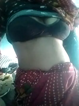 Hot-qwer online show from 04/07/26, 11:32