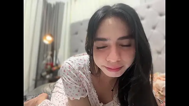 Snapshot of joyfulmartinaa chatting on 05/05/26, 06:49 joyfulmartinaa online show from 05/05/26, 06:49