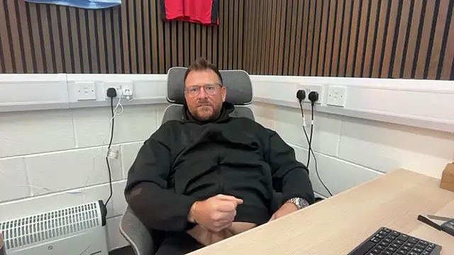 bilf1978 online show from 02/26/26, 07:51