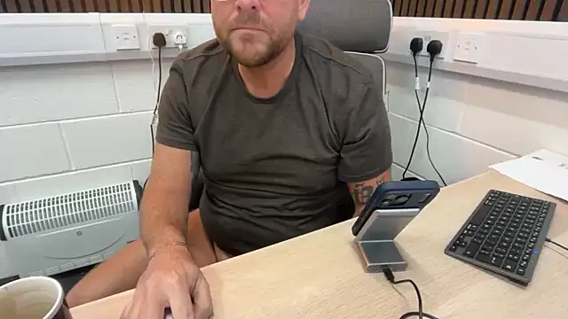 bilf1978 online show from 04/02/26, 07:28