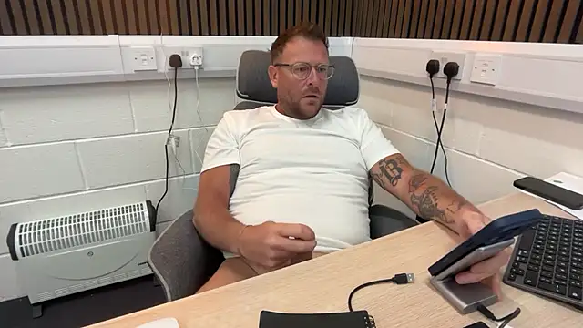 bilf1978 online show from 04/13/26, 09:59