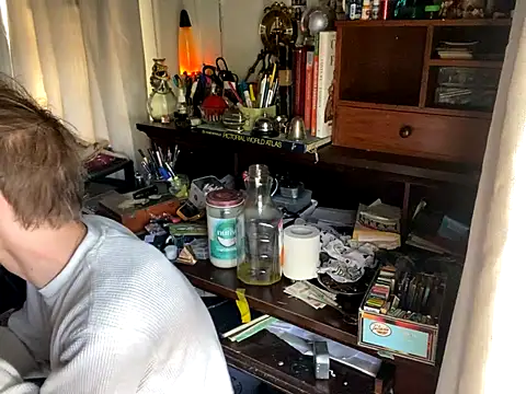 XanderOzzz online show from 10/16/25, 04:52