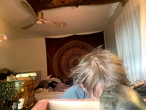 XanderOzzz online show from 11/08/25, 05:23