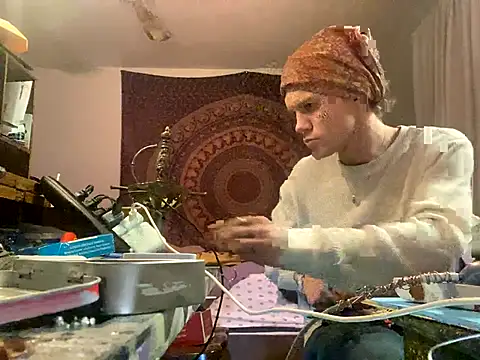 XanderOzzz online show from 11/22/25, 09:30