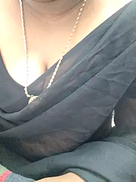 Snapshot of Tamil-rami chatting on 10/09/25, 07:28 Tamil-rami online show from 10/09/25, 07:28