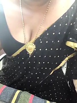 Snapshot of Tamil-rami chatting on 10/31/25, 06:25 Tamil-rami online show from 10/31/25, 06:25