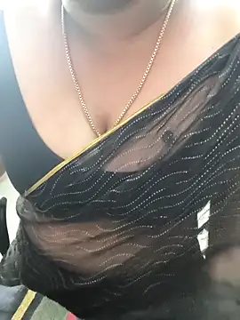 Snapshot of Tamil-rami chatting on 01/07/26, 09:12 Tamil-rami online show from 01/07/26, 09:12