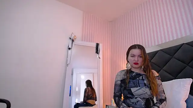 ViictoriaJones  online show from 11/07/25, 01:00