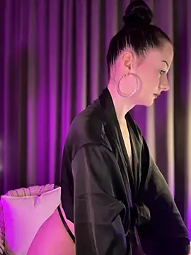 Snapshot of bigJuicyPussy chatting on 02/15/26, 01:31 bigJuicyPussy online show from 02/15/26, 01:31