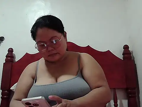 Mari fvcks online show from 03/25/26, 12:44