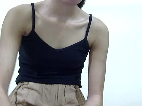 smallcuute online show from 11/14/25, 10:47