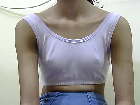 smallcuute online show from 12/17/25, 10:27