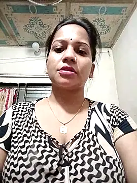 Snapshot of Payel_50 chatting on 05/31/26, 11:50 Payel 50 online show from 05/31/26, 11:50