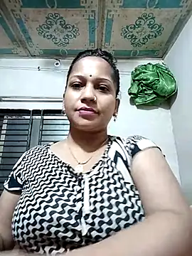 Snapshot of Payel_50 chatting on 07/19/26, 05:27 Payel 50 online show from 07/19/26, 05:27