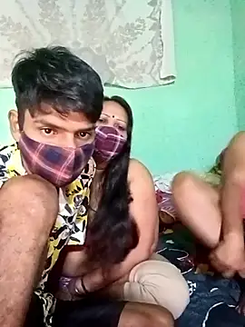 LoveOnStream online show from 11/22/25, 04:22