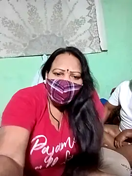 LoveOnStream online show from 11/28/25, 12:57