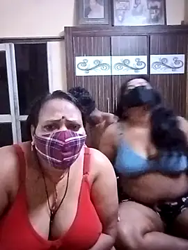 LoveOnStream online show from 02/16/26, 04:36