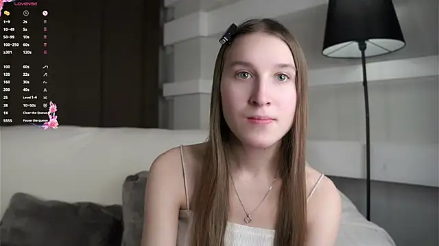 NanaMertins online show from 12/17/25, 01:33