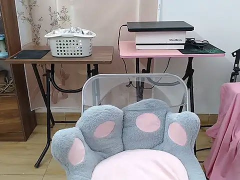 Lamoon 2k online show from 05/21/26, 12:34