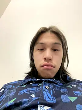 Snapshot of heytherepeoples717 chatting on 10/27/25, 02:54 heytherepeoples717 online show from 10/27/25, 02:54