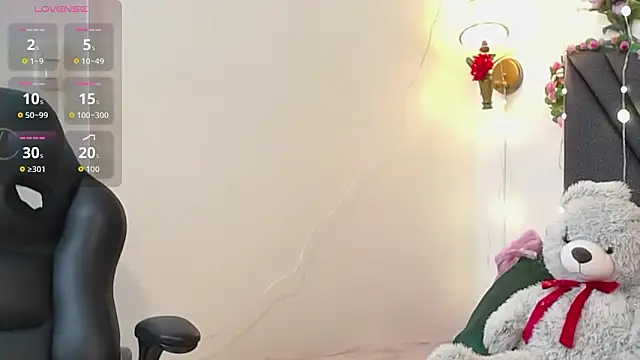 IndraKaur  online show from 02/04/26, 11:38