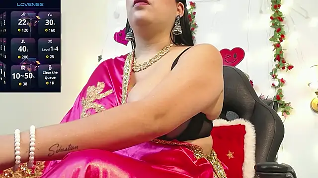 Snapshot of IndraKaur_ chatting on 05/19/26, 12:11 IndraKaur online show from 05/19/26, 12:11