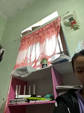 Snapshot of miminkute_99 chatting on 10/22/25, 02:45 miminkute 99 online show from 10/22/25, 02:45