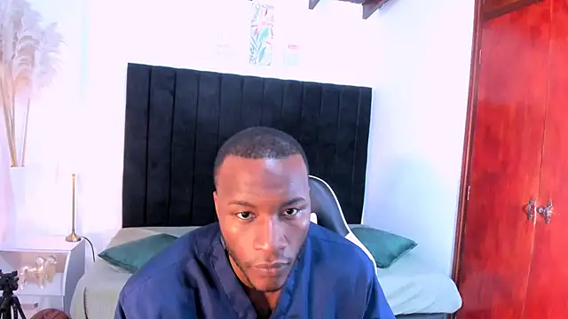 chrstian lewis1 online show from 11/30/25, 04:11