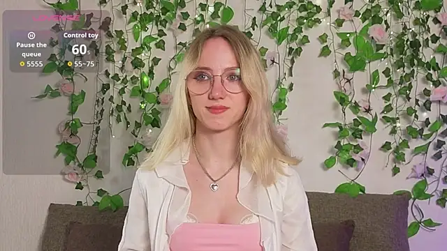 EmmaNovak online show from 03/31/26, 11:05