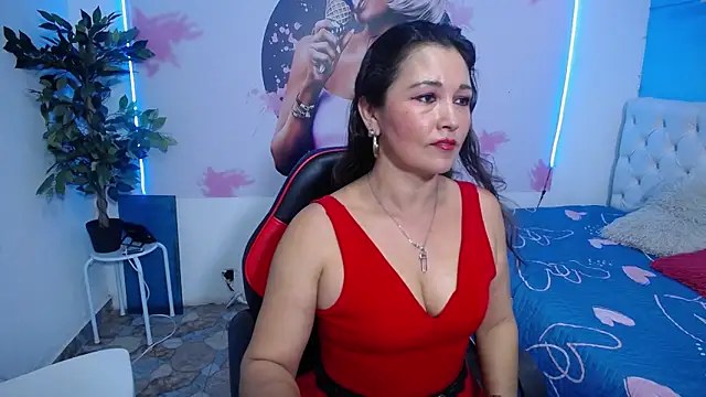 Snapshot of noelia_milf19 chatting on 10/07/25, 05:32 noelia milf19 online show from 10/07/25, 05:32