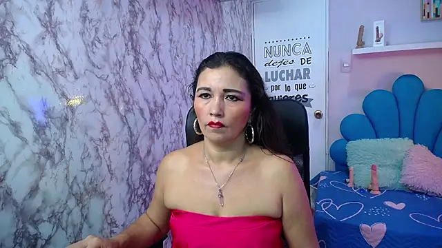 Snapshot of noelia_milf19 chatting on 10/11/25, 08:40 noelia milf19 online show from 10/11/25, 08:40