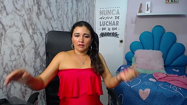Snapshot of noelia_milf19 chatting on 10/12/25, 08:46 noelia milf19 online show from 10/12/25, 08:46