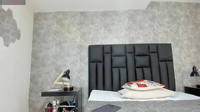 crystaldarliing online show from 01/06/26, 12:14