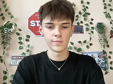 Snapshot of Milk_Guy chatting on 09/26/25, 12:42 Milk Guy online show from 09/26/25, 12:42