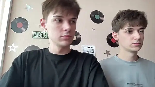 Snapshot of Milk_Guy chatting on 10/01/25, 11:05 Milk Guy online show from 10/01/25, 11:05