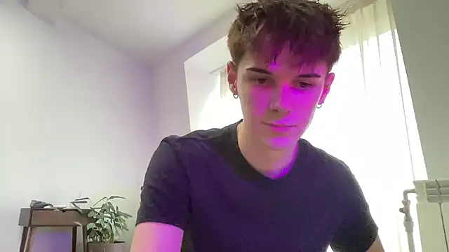 Snapshot of Milk_Guy chatting on 10/07/25, 01:08 Milk Guy online show from 10/07/25, 01:08