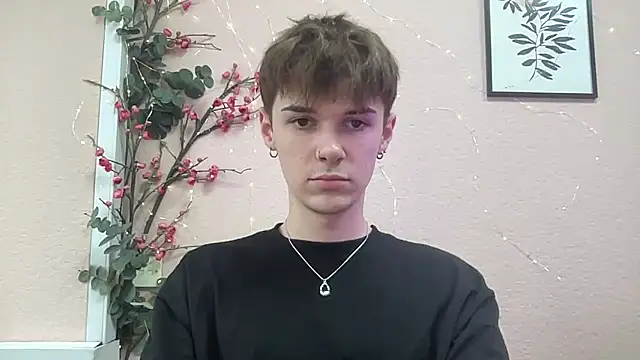 Snapshot of Milk_Guy chatting on 10/22/25, 11:10 Milk Guy online show from 10/22/25, 11:10