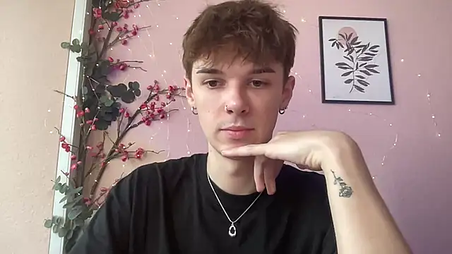 Snapshot of Milk_Guy chatting on 10/23/25, 10:03 Milk Guy online show from 10/23/25, 10:03