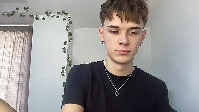 Snapshot of Milk_Guy chatting on 10/27/25, 11:14 Milk Guy online show from 10/27/25, 11:14