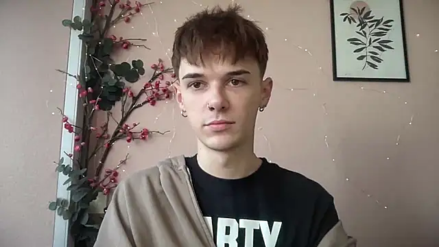 Snapshot of Milk_Guy chatting on 10/30/25, 11:22 Milk Guy online show from 10/30/25, 11:22