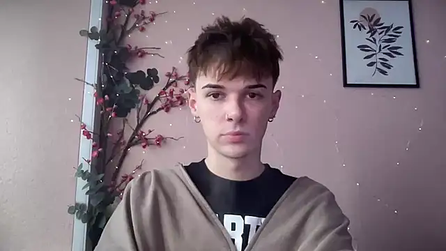 Snapshot of Milk_Guy chatting on 10/31/25, 11:44 Milk Guy online show from 10/31/25, 11:44