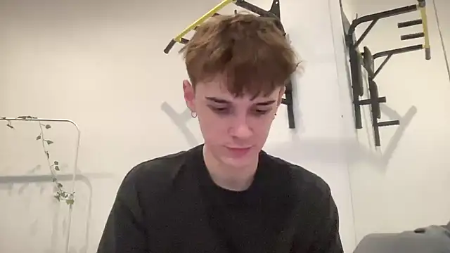 Snapshot of Milk_Guy chatting on 11/11/25, 01:55 Milk Guy online show from 11/11/25, 01:55