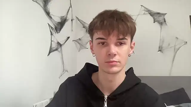 Snapshot of Milk_Guy chatting on 11/21/25, 11:09 Milk Guy online show from 11/21/25, 11:09