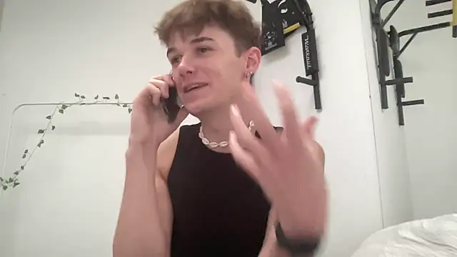 Snapshot of Milk_Guy chatting on 11/28/25, 12:08 Milk Guy online show from 11/28/25, 12:08