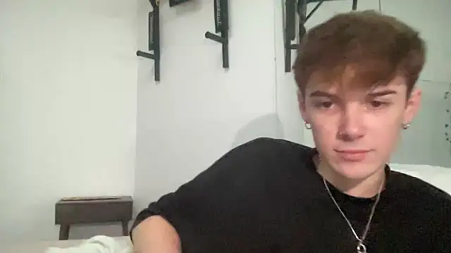 Snapshot of Milk_Guy chatting on 12/04/25, 12:47 Milk Guy online show from 12/04/25, 12:47