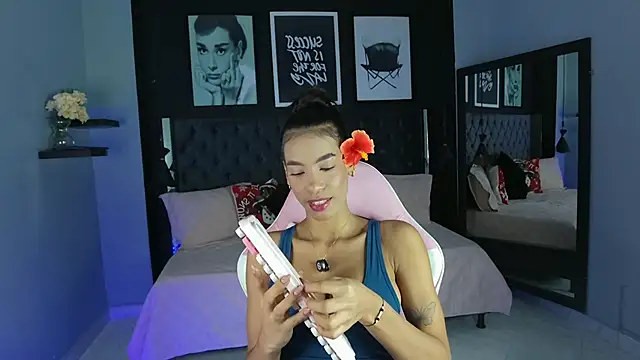 kitty collins  online show from 11/23/25, 11:32